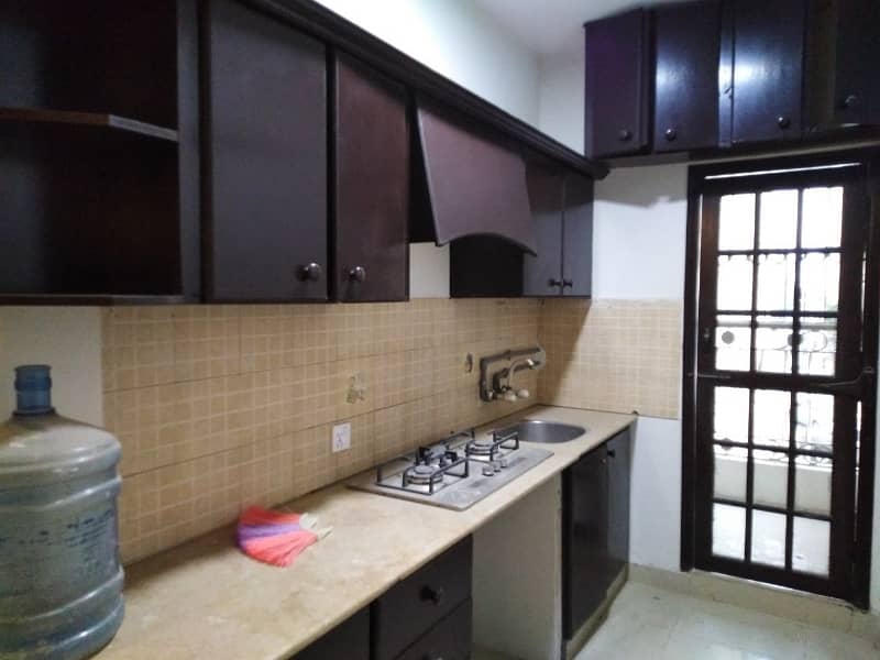 650 Square Feet Flat For Sale In Gulshan-E-Iqbal Town 3