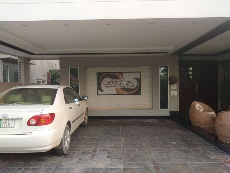 1 KANAL UPPER PORTION AVAILABLE FOR RENT PHASE 7 DHA Lahore 5