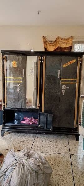 urgent sale almari, safe, cabinet 6