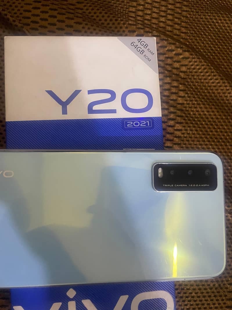 0300 7862186 Vivo y 20 4gb ram 64 memory with box 1