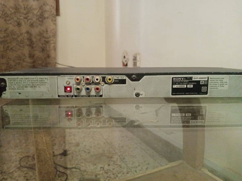 SONY CD/DVD VIDEO PLAYER 3