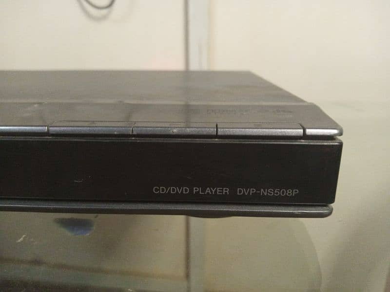 SONY CD/DVD VIDEO PLAYER 4