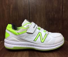 New Balance CK4040 v3 Cricket Shoes (Size: 44)