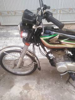 2016A honda 125cc bike