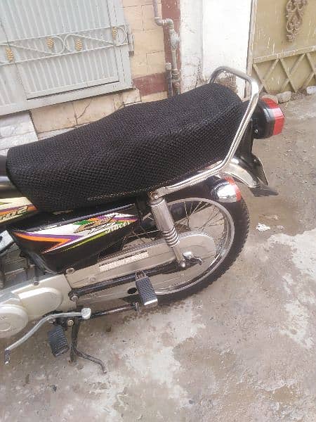 2016A honda 125cc bike 5