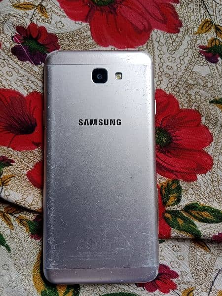 samsung j5 prime 16 gb non pta call me 03052424371 3