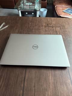 Dell XPS 15 9560 i7 7th Generation NVIDIA GeForce 4GB