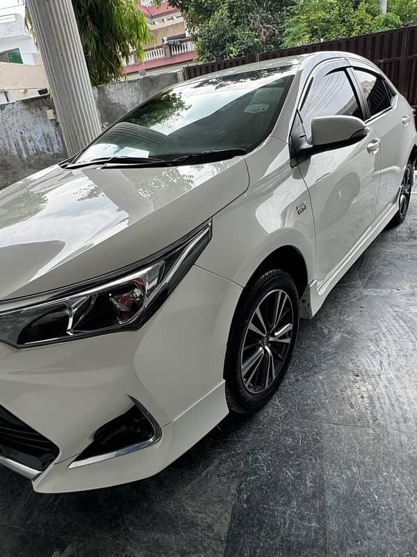 Toyota Corolla Altis 1.6 X Automatic 2022 White B2B 100% Original 9