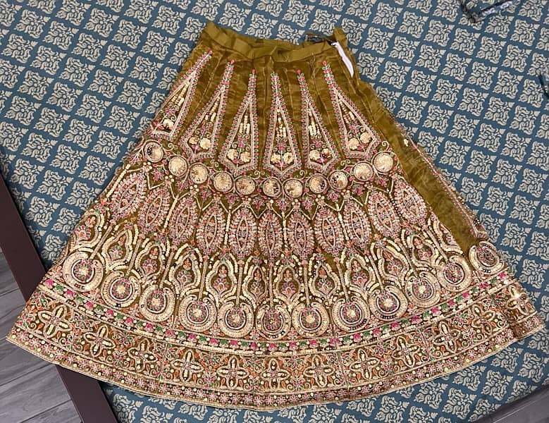 mehandi lehnga bridal 2