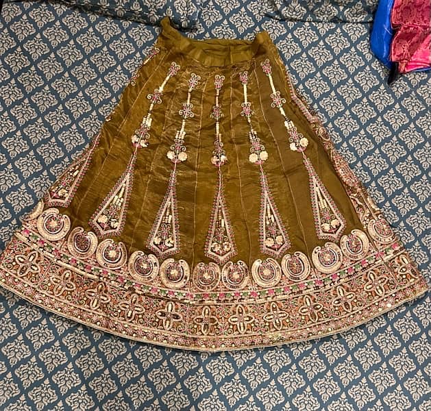 mehandi lehnga bridal 3