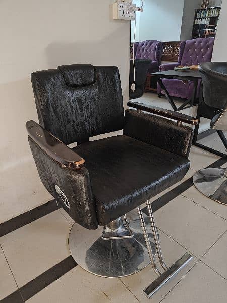 Hair cutting Chairs and head wash unit 0