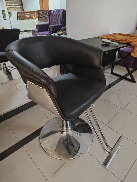 Hair cutting Chairs and head wash unit 1