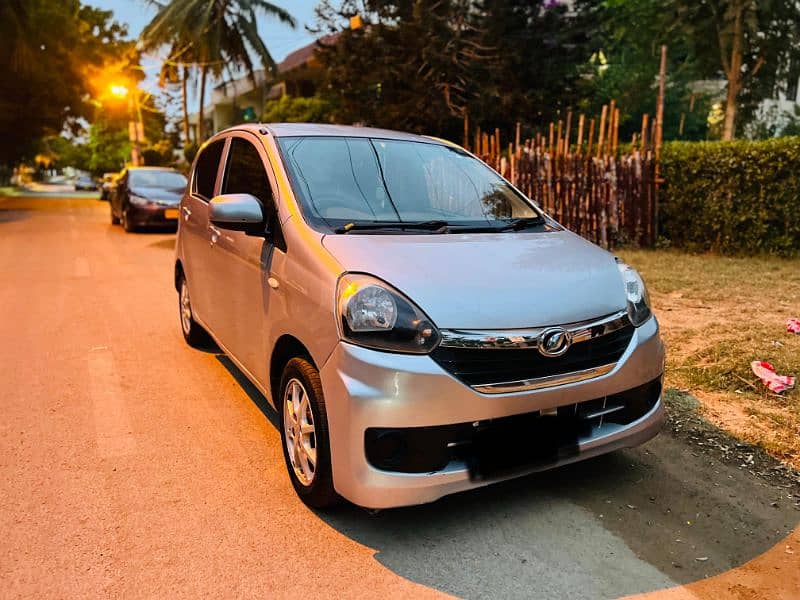 Daihatsu Mira 2017 5