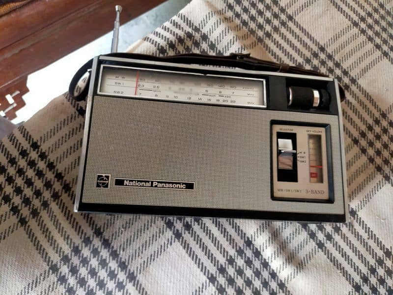 National Panasonic Radio Model No R -312 D 16