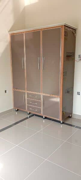 carpenter available humary han kitchen almariyan doors bedroom all kam 1