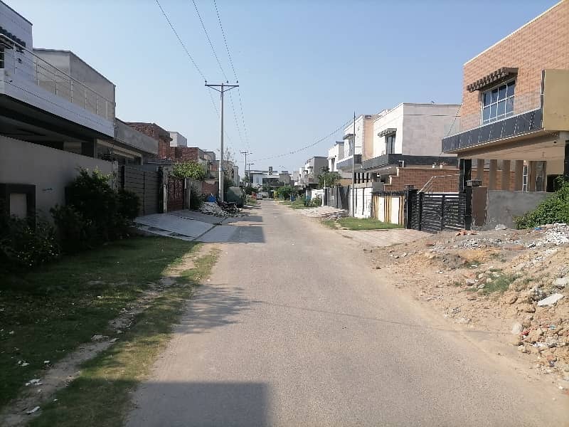 Ideal 5 Marla Residential Plot Has Landed On Market In Paragon City - Orchard Block, Lahore 3