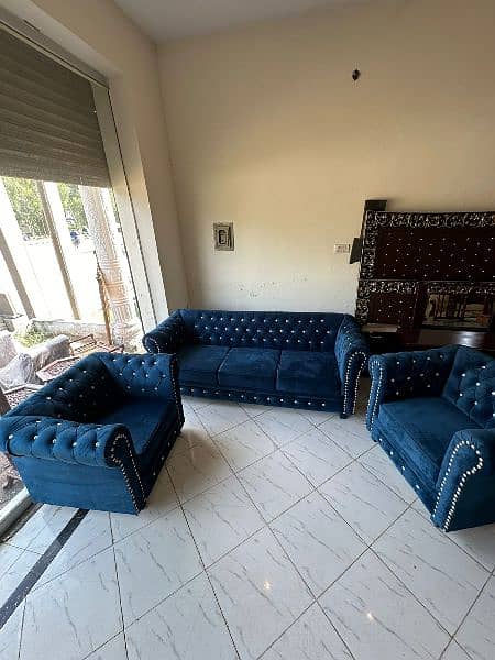 5 seater Brand New Sofa set available For Sale 1