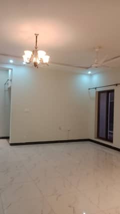 Sector c Phase 8 13 Marla upper portion for rent