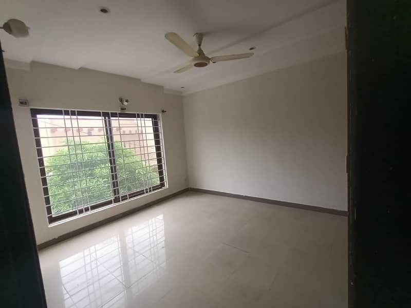 7 Marla single unit used house available for rent 15