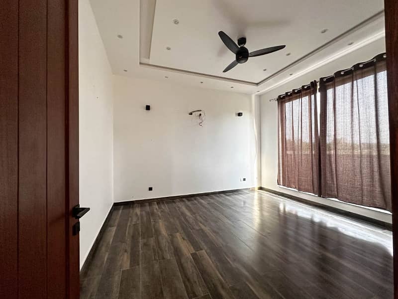 Defence Phase 7 kanal Most Modern Full basement with pool bungalow 850 lakh 26