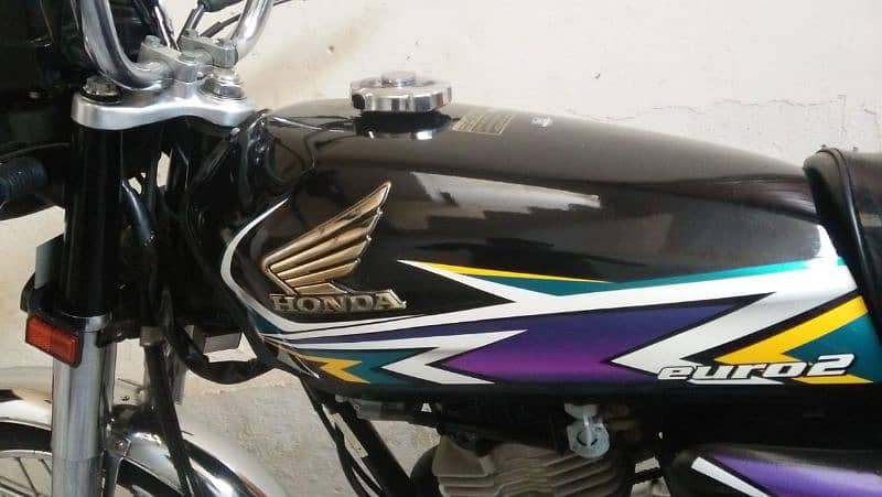 Honda 125 bio matic majood hai 5