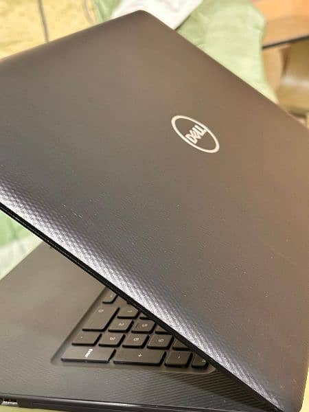 Dell Inspiron 17 3780 core i5 8th gen 16gb ram DDR4 500 SSD 4