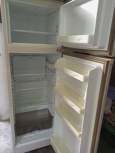 "Dawlance Fridge/ Referigerator/ 2 Door Fridge/ Slightly Used 3