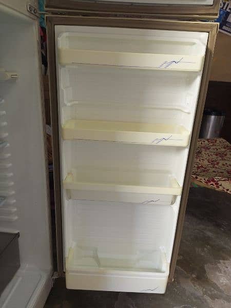 "Dawlance Fridge/ Referigerator/ 2 Door Fridge/ Slightly Used 6