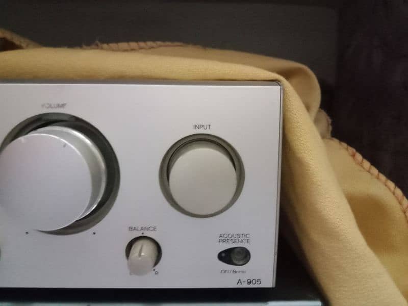 ONKYO INTERESTED stereo amplifier 1