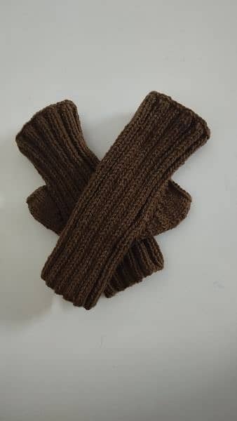 hand woven gloves 1