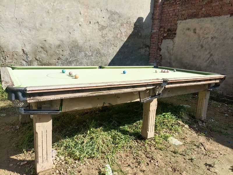 Snooker table 
size 5×10 2