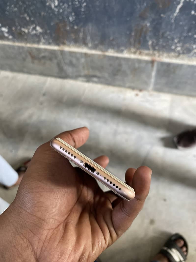 IPhone 8 pta approved 64 gb 6