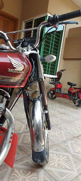 Honda 125  self start condition 9/10   zabardast  condition 6