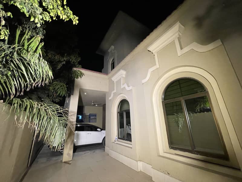 18 Marla Double Storey House 7-Bed Rooms Near To Mosque Near To Market Near To College Road 3