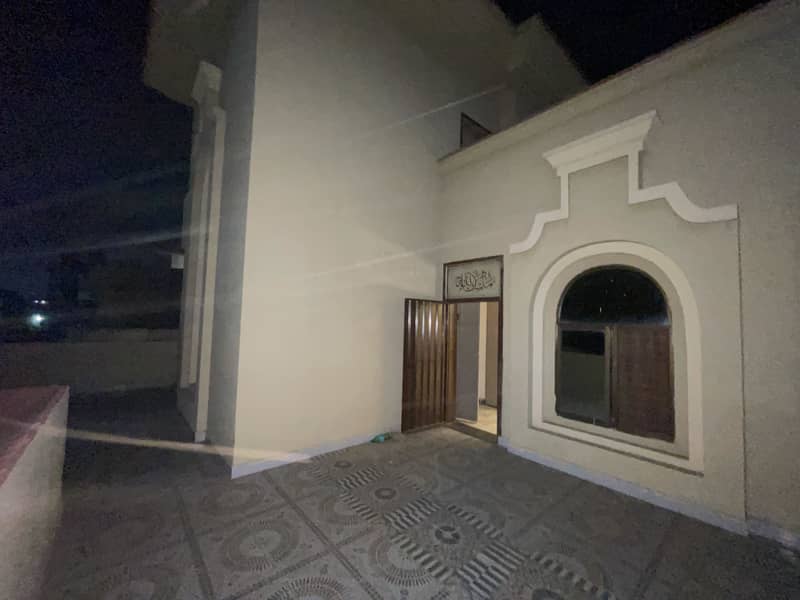 18 Marla Double Story House 7-Bed Rooms Near To Mosque Near To Market Near To College Road 8