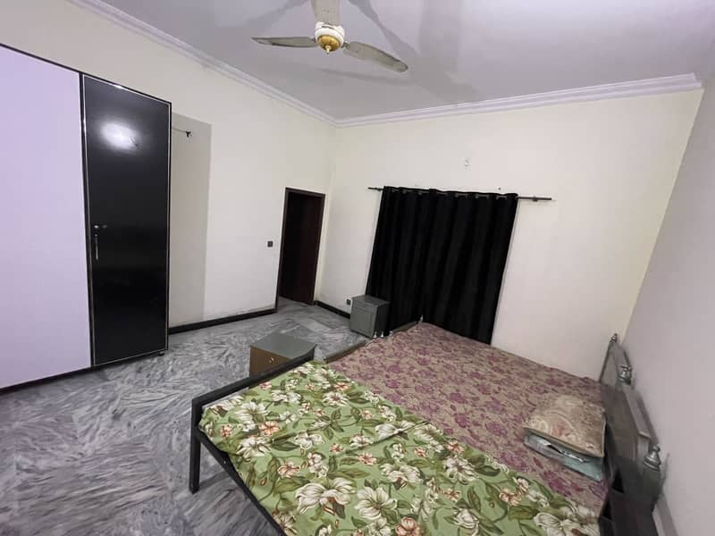 18 Marla Double Story House 7-Bed Rooms Near To Mosque Near To Market Near To College Road 11