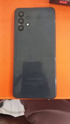 10/10 condition with original box samsung a 32