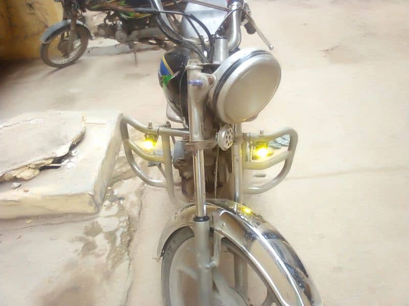 jialing bike in good condition 7