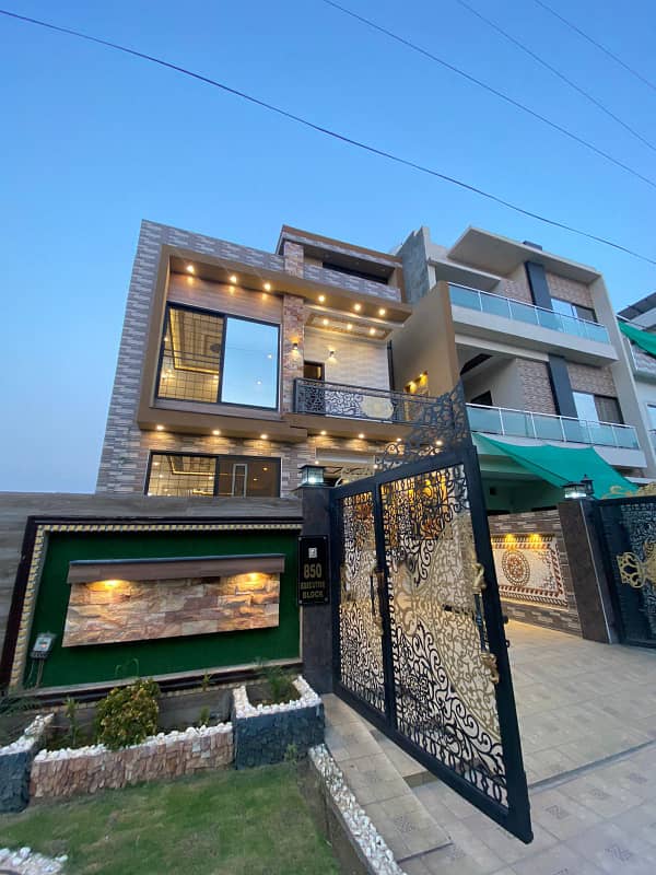 7 MARLA HOUSE FOR SALE IN EXECUTIVE BLOCK PARK VIWE CITY LAHORE 27