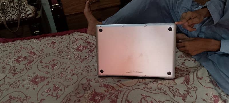 apple MacBook pro urgent sell 1