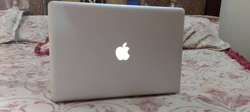 apple MacBook pro urgent sell 0