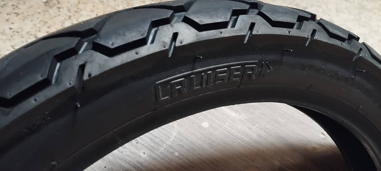 Suzuki/Honda/ Yamaha Service Tyre 90/90/18 0