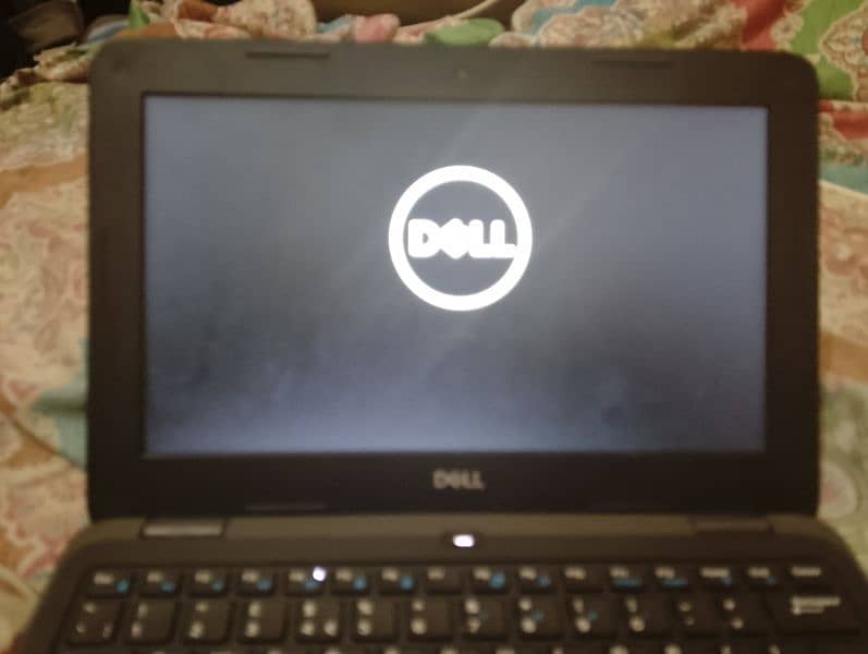 Dell laptop latitude 3190 5