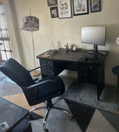 Office table and chair for sale 0