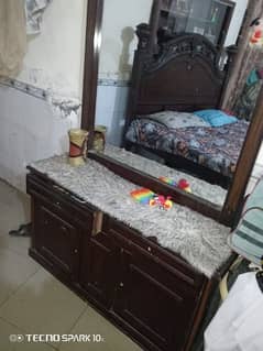 Bed with two side tables with dressing table