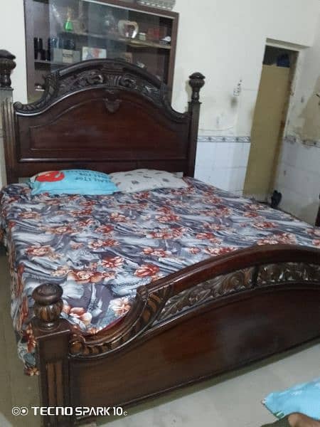 Bed with two side tables with dressing table 1