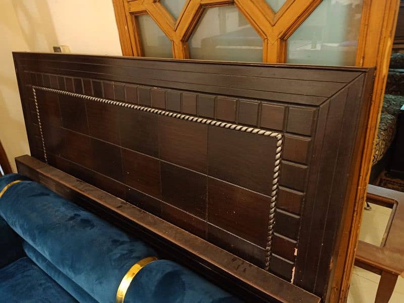 slightly used wooden bed with sides call 04124049200 3