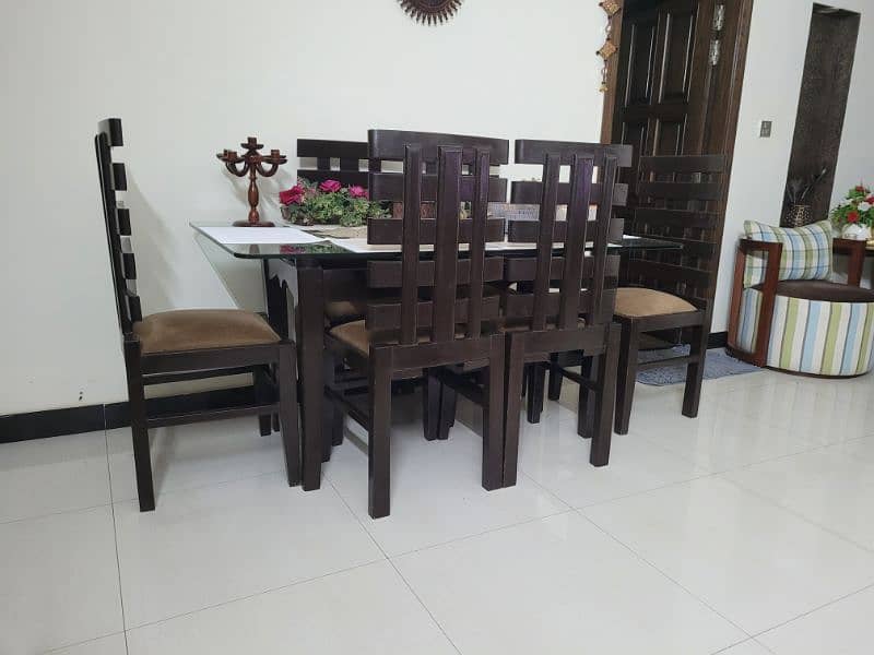 6 seater Dining Table 1