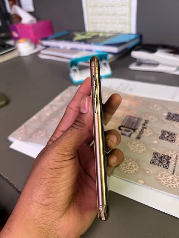 IPHONE 11 pro 256 gb PTA approve 4