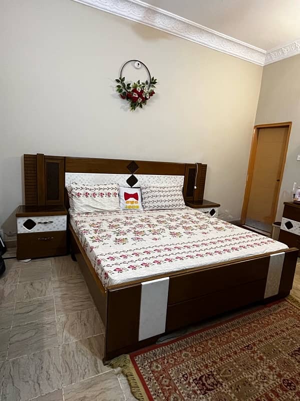 King sized wooden bedset modern design 6